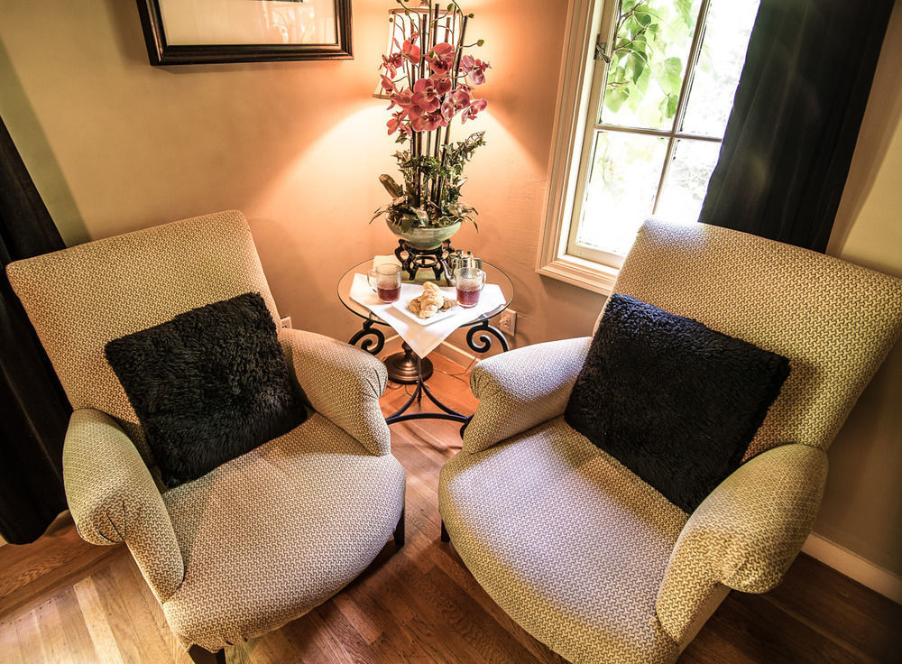 Bed & Breakfast At Parkside