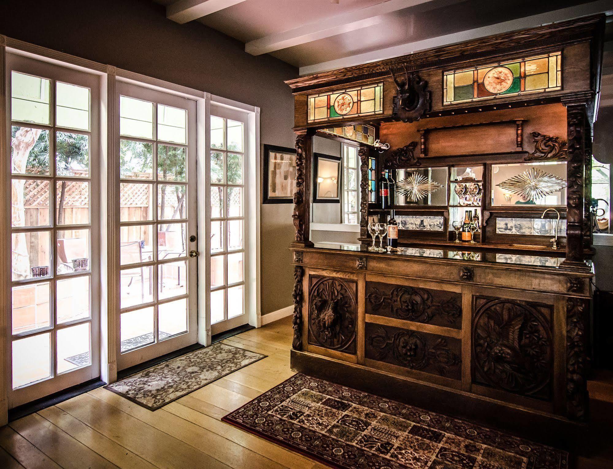 Bed & Breakfast At Parkside 4*